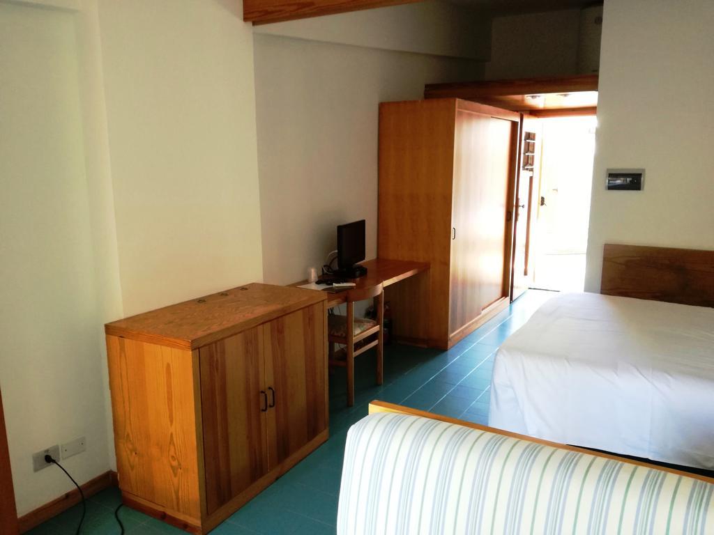 Hotel Kyrie Isole Tremiti San Domino Exterior foto